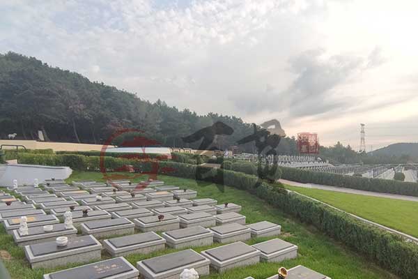 沈阳百贯山墓园，历史与现代美学相结合的纪念场所